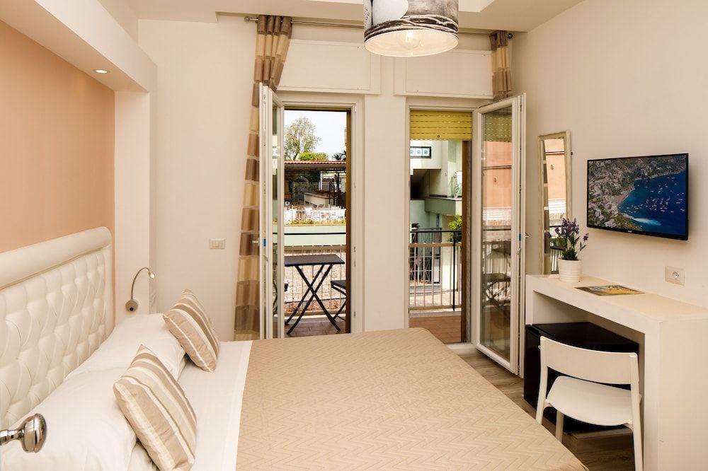 Sorrento Comfort Rooms Economy Double or Twin Room, 1 Bedroom, Non Smoking, Balcony 4