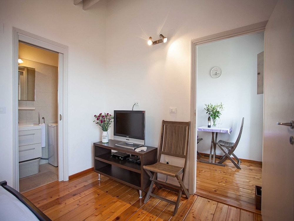 Apartments Maro & Baro Studio (Studio apartment with shared Terrace ) 8