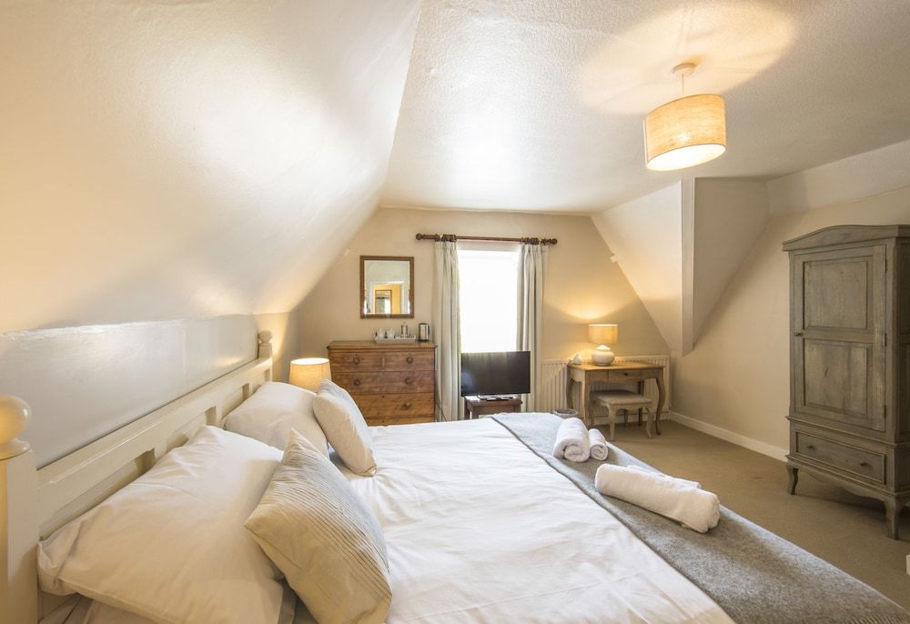 The Fox Inn Superior Double Room, Ensuite 2