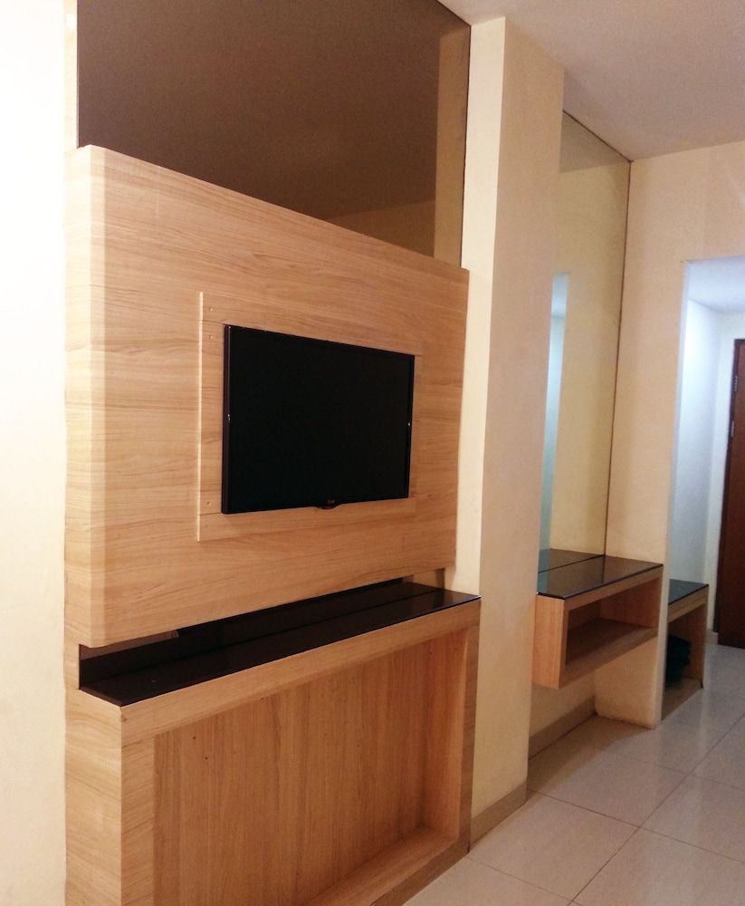 undefined Ams Penthouse 5