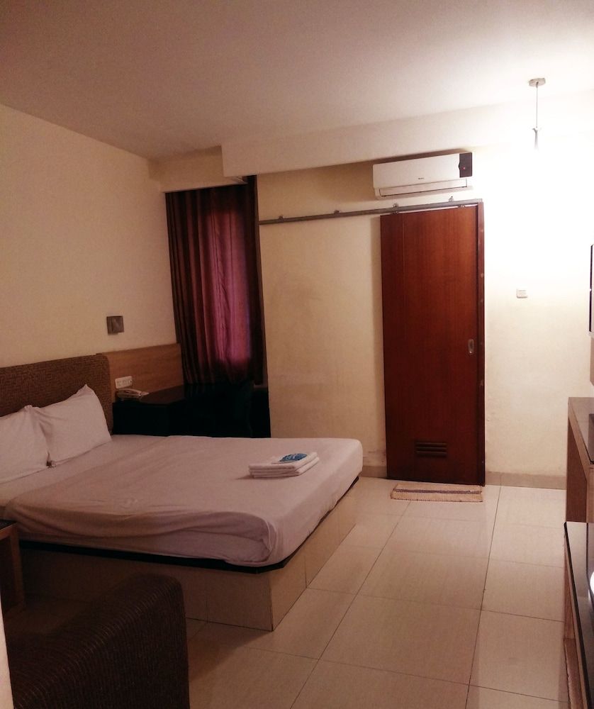 undefined Ams Penthouse 9