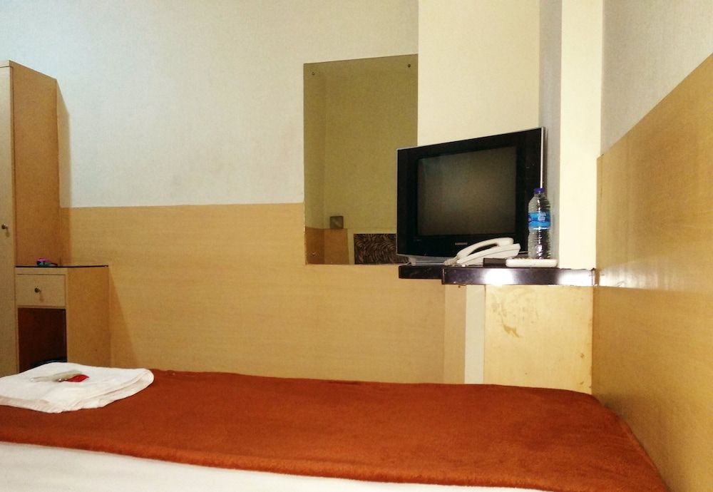 Ams Penthouse Standard Room 2