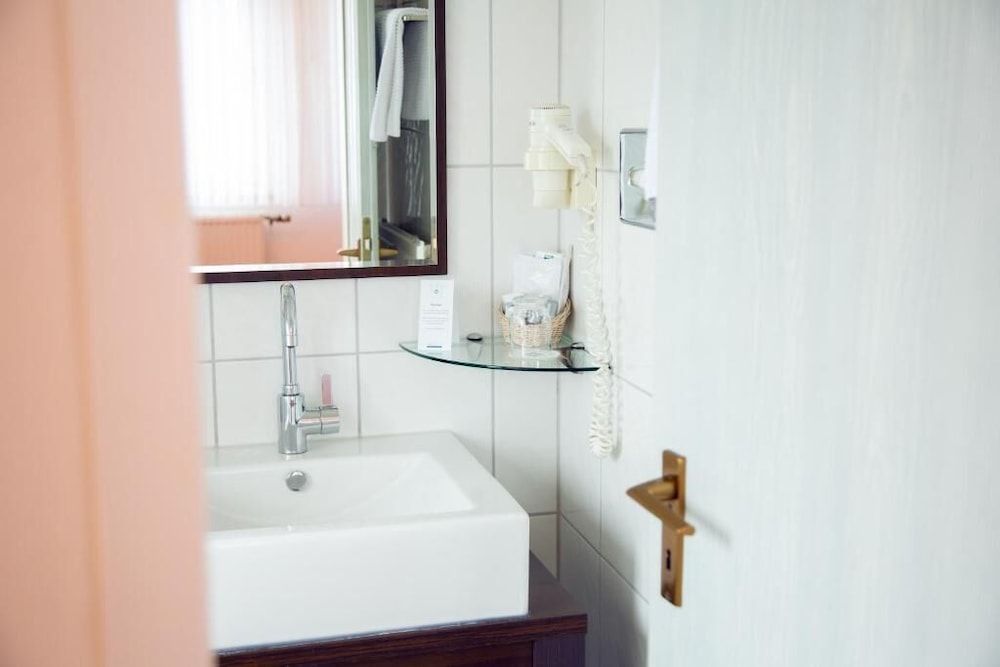 Hotel-Restaurant Zum Schwanen Economy Single Room 3