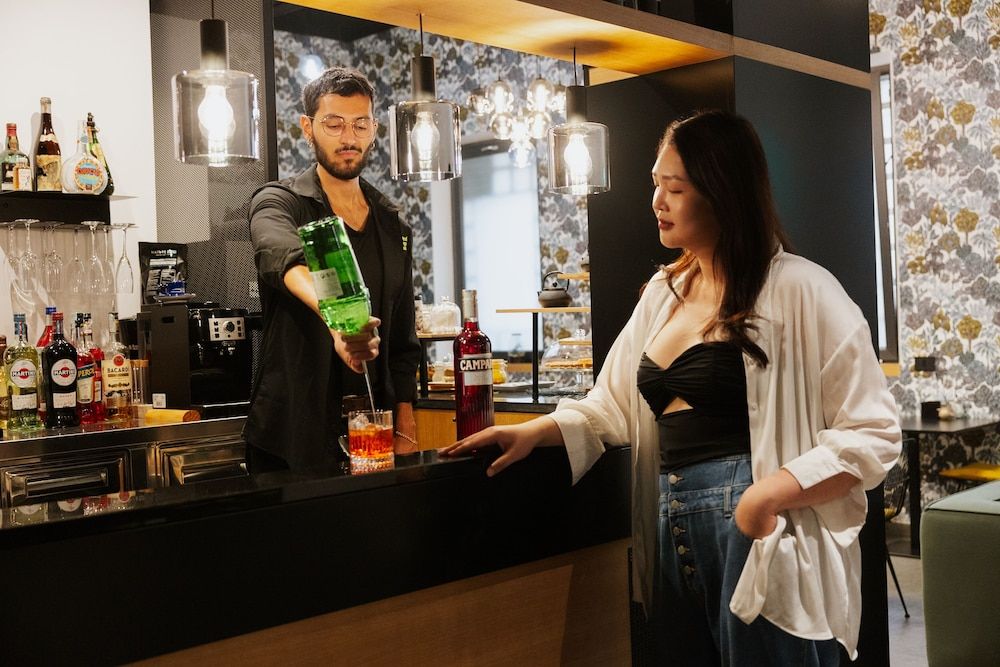 undefined Hotel Central Lodge 6