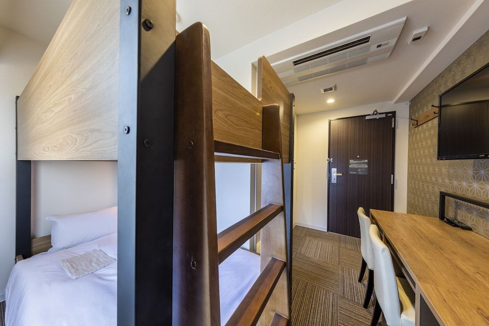 Bunk Twin Room (1 Bunk Bed)