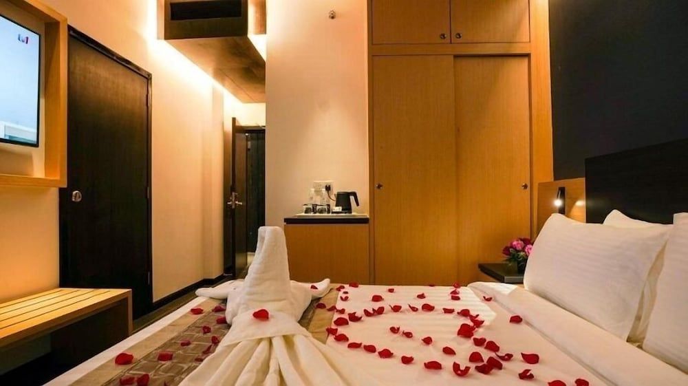 TSR Seafront Hotel Standard Double Room 2