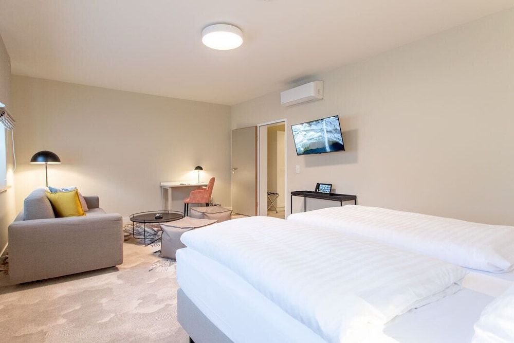 Hotel Tuchhaus Deluxe Double Room 4