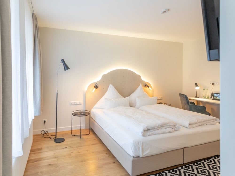 Hotel Tuchhaus Comfort Double Room 5