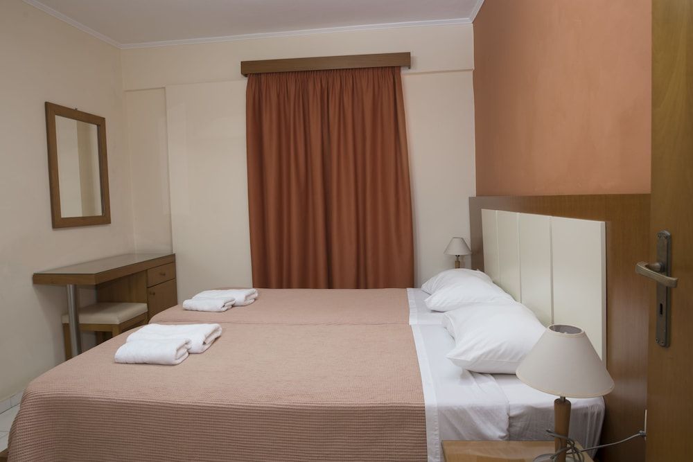 Apartment, 2 Bedrooms, Pool View