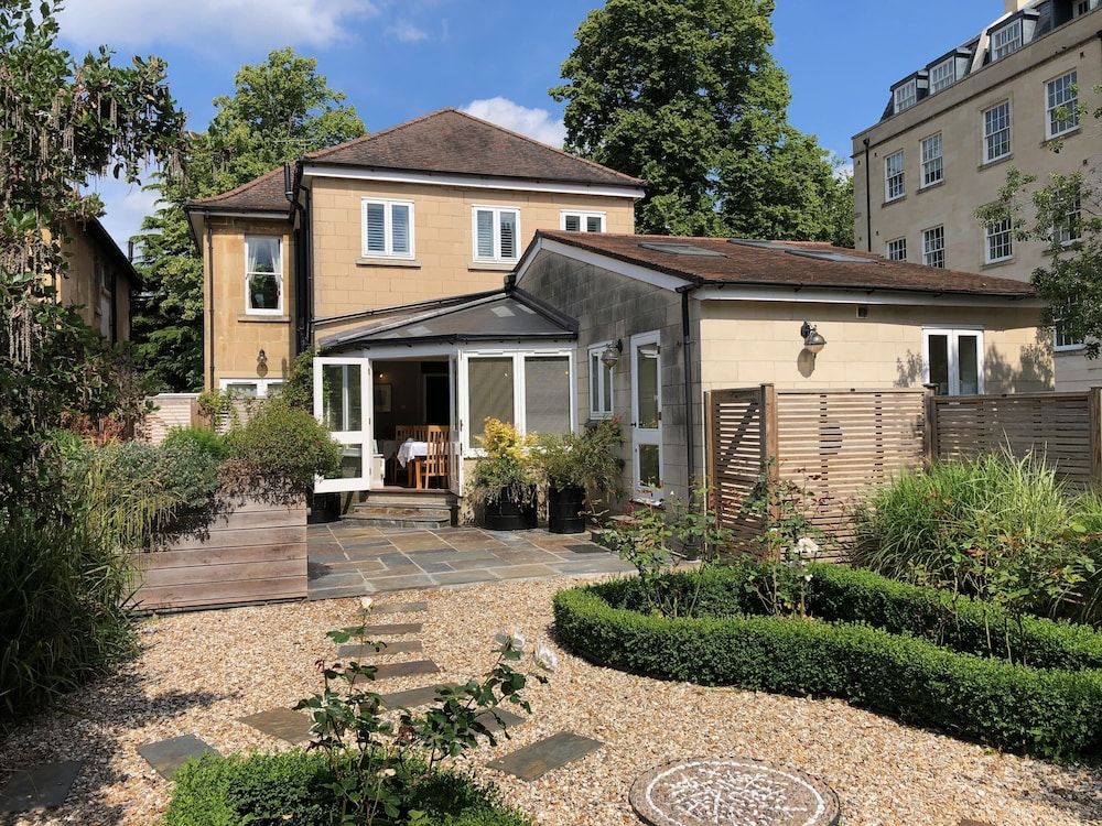 undefined Chestnuts House 4