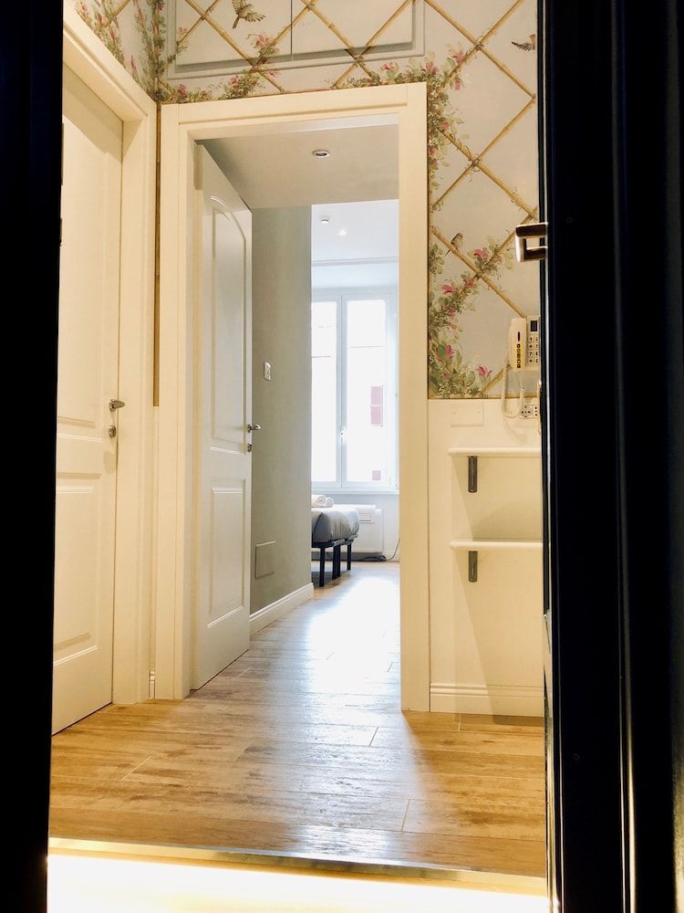 Audrey's Roman Holidays Suites&Rooms Double Room 6