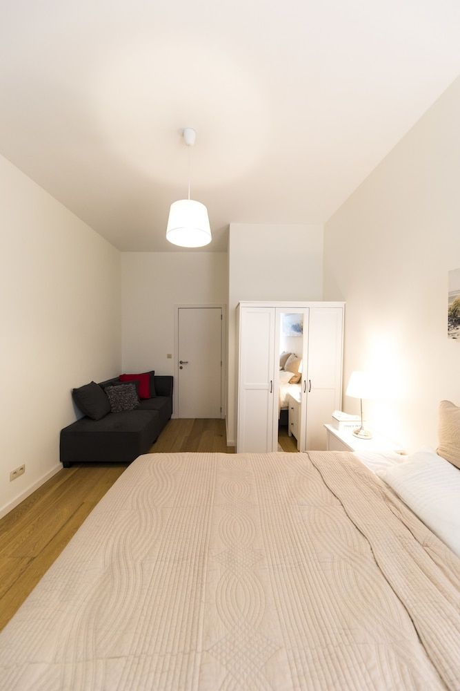 B&B Daya Standard Twin Room, 2 Twin Beds, Ground Floor 4