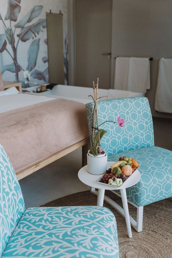 North Star Micro Hotel Luxury Room 4