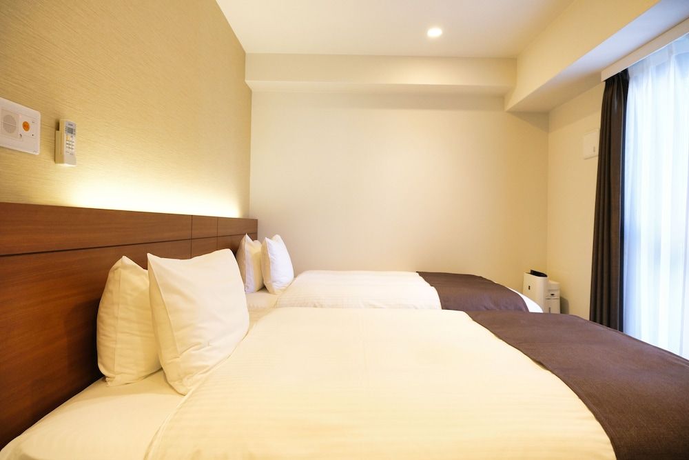 Luxcare Hotel Standard Twin Room (22sqm)