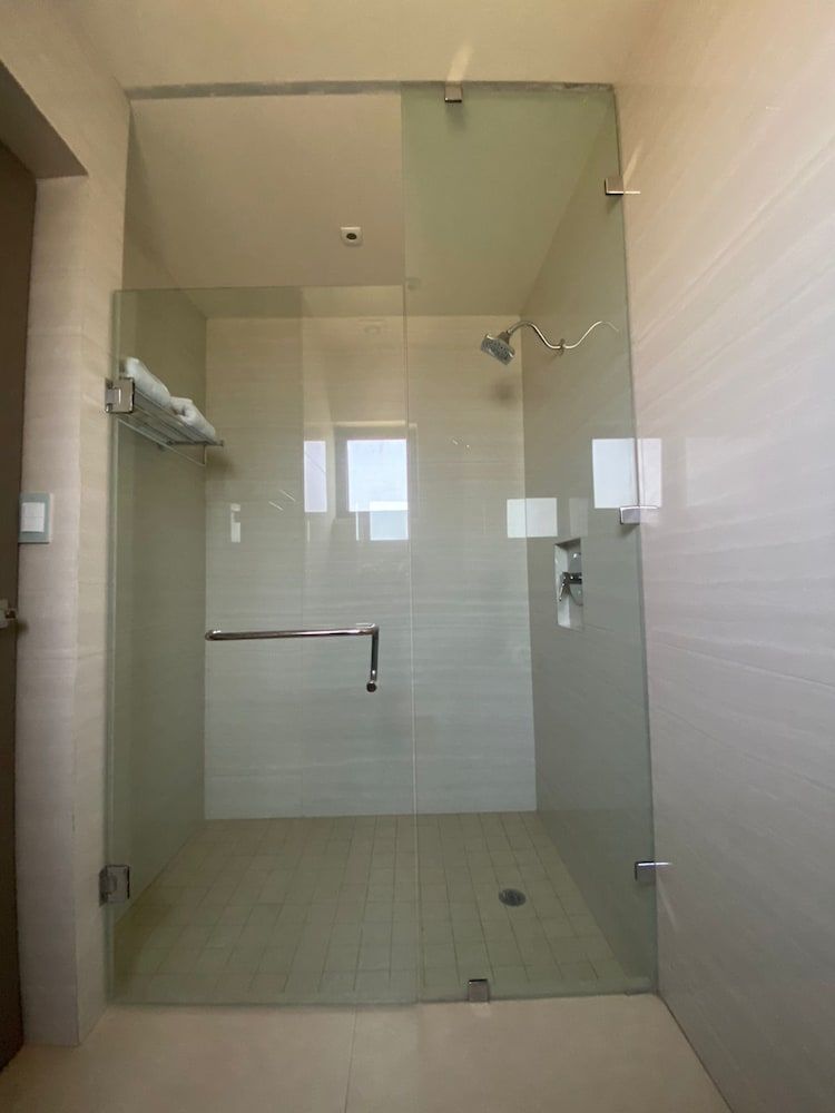 Rivi Grand Hotel Deluxe Double Room 3