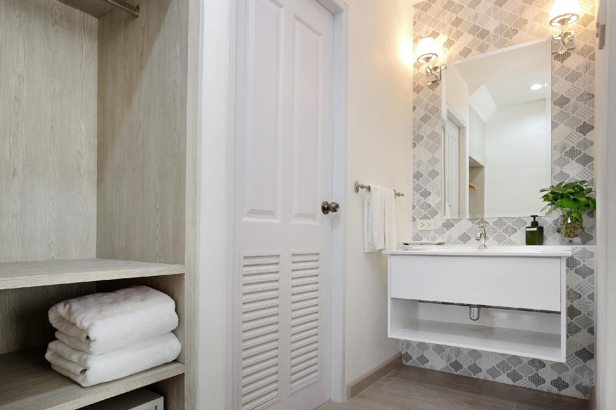 undefined Hide and Seek Boutique Hometel 7