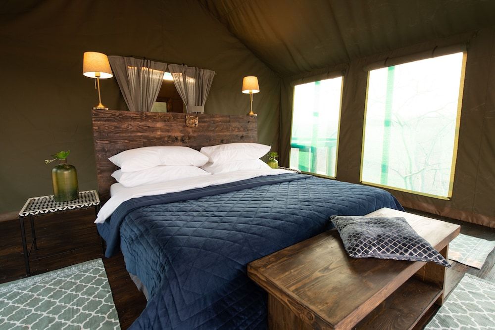 Luxury Tent, Mountain View
