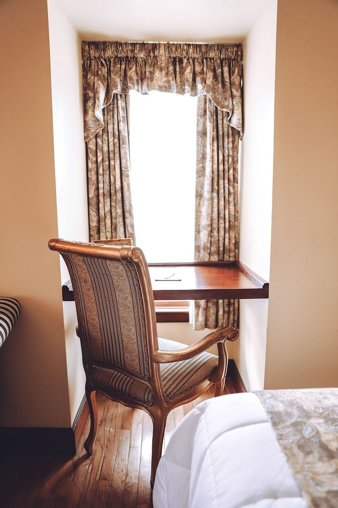 Tom Quick Inn Queen Suite 20