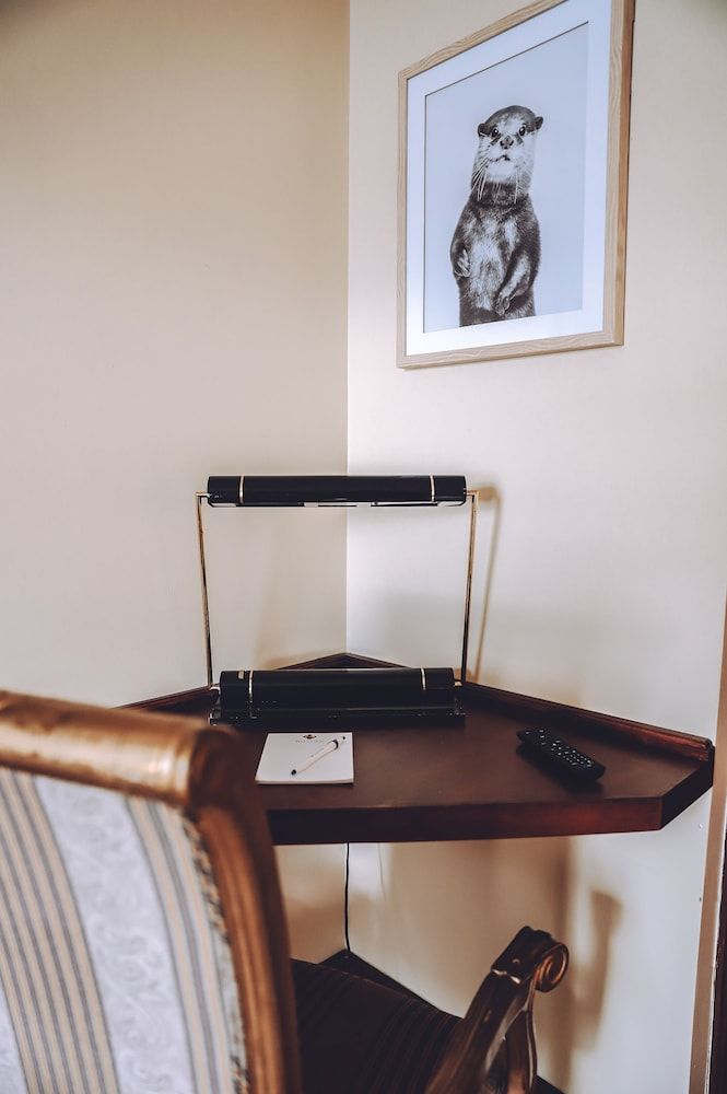 Tom Quick Inn Queen Suite 21