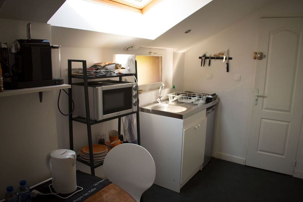 Madeleine & Cie Standard Studio, Private Bathroom, Garden View (L'ATELIER 2) 4