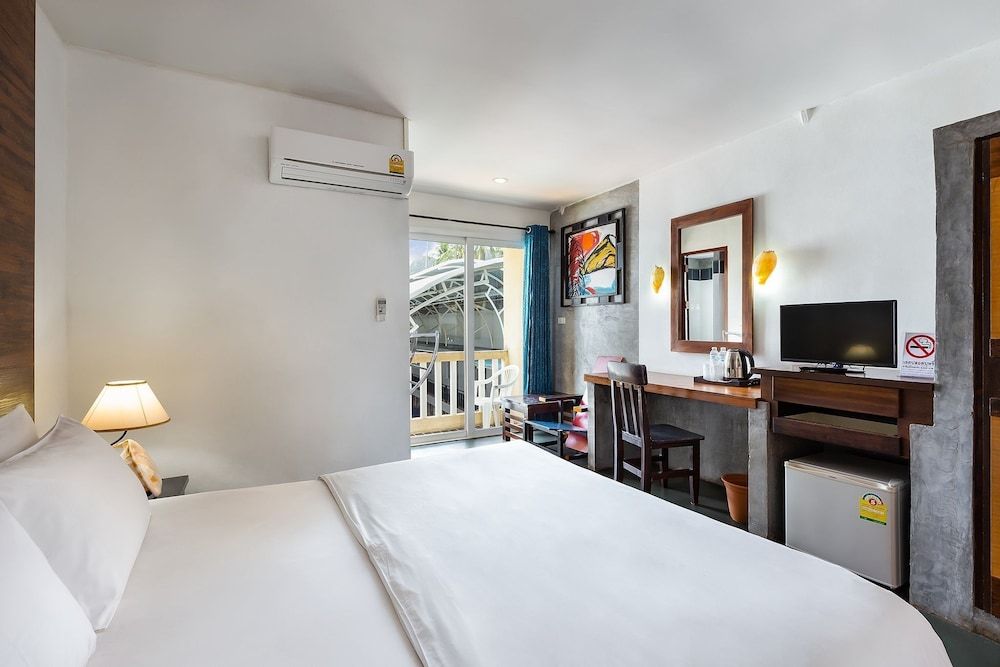 undefined PP Insula 6