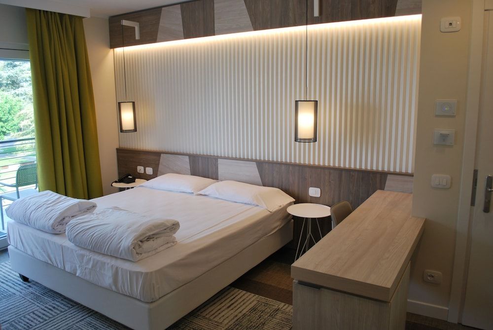 Junior Studio Suite, Balcony, Lakeside