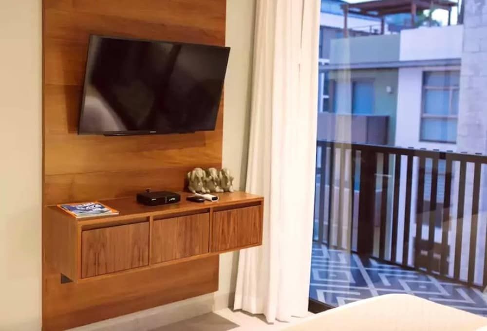 It Residence, Top Location, Luxury 2 Br, Two Roof Pools & Beach Club Included! Condo, 2 Bedrooms, Balcony, City View 30