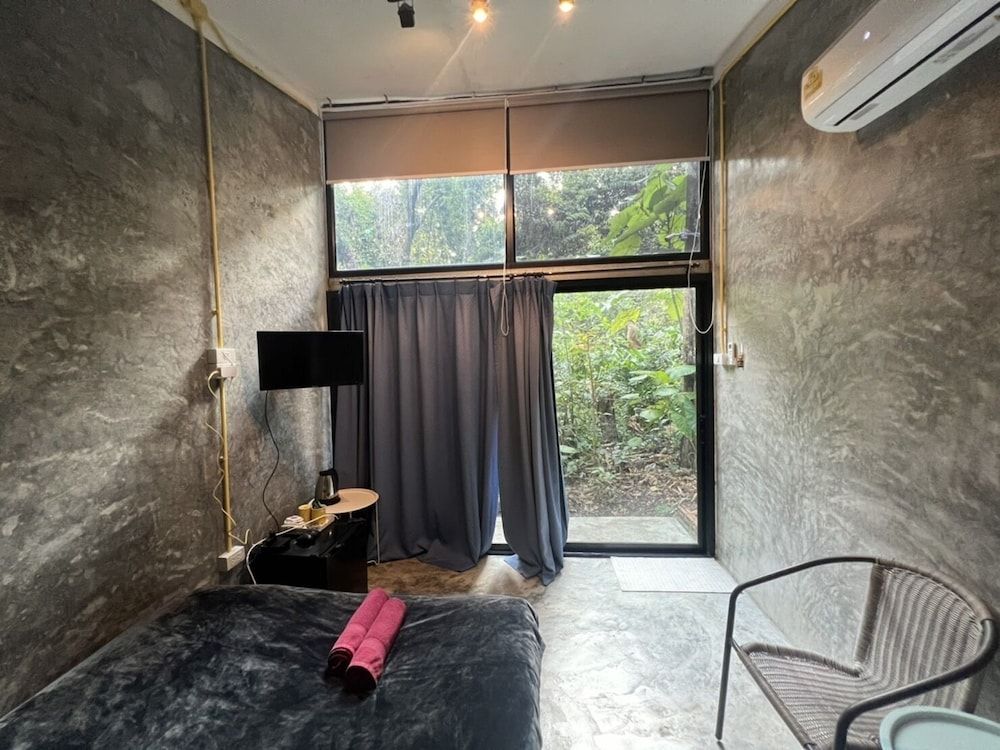 BeachBox KohChang Signature Single Room (B3) 14