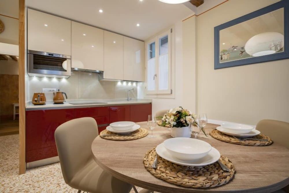 undefined Sant'Aponal Prestige 6