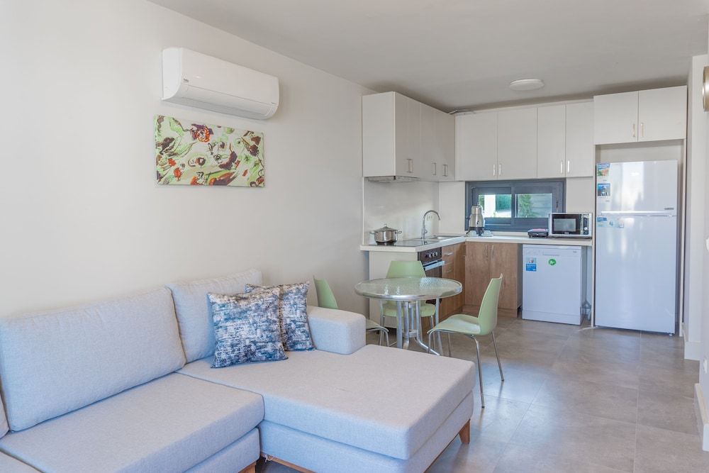 undefined ZEF RESIDENCE 9