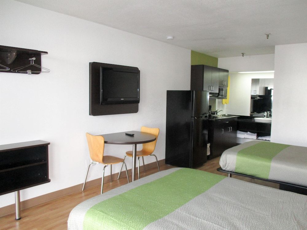 Deluxe Room, 2 Double Beds, Smoking, Kitchenette