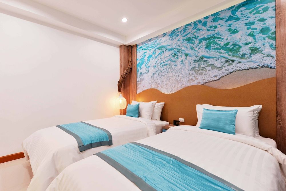 T2 Jomtien Pattaya Superior Twin No Window Room 3