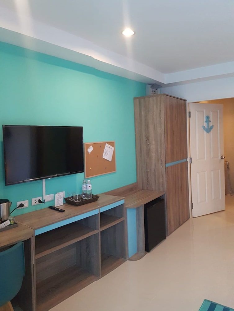 T2 Jomtien Pattaya Superior Twin No Window Room 11