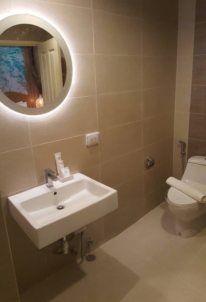 T2 Jomtien Pattaya Superior Twin No Window Room 8