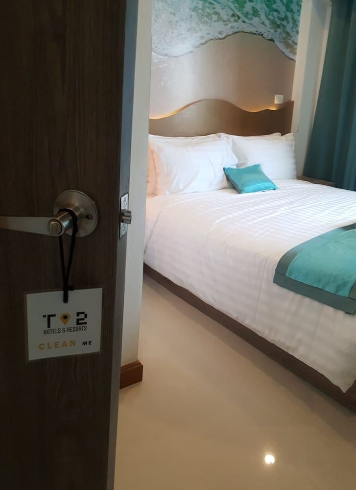 T2 Jomtien Pattaya Superior Twin No Window Room