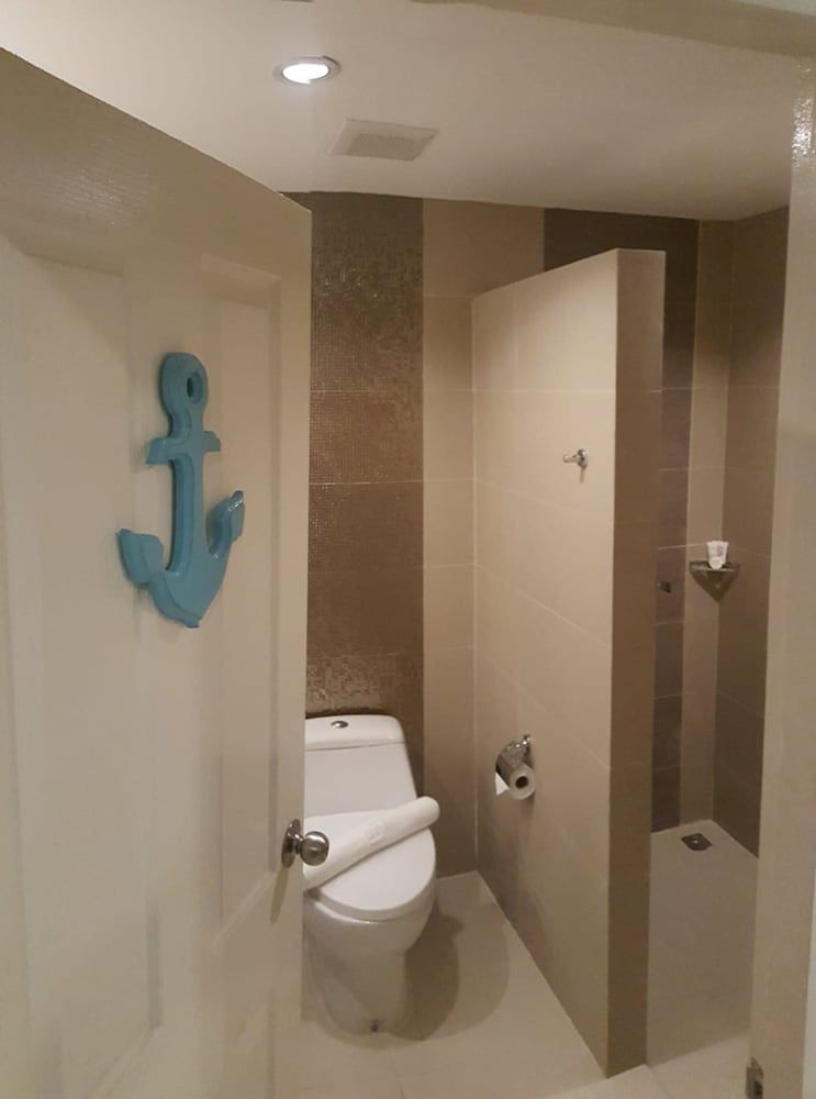 T2 Jomtien Pattaya Superior Twin No Window Room 6