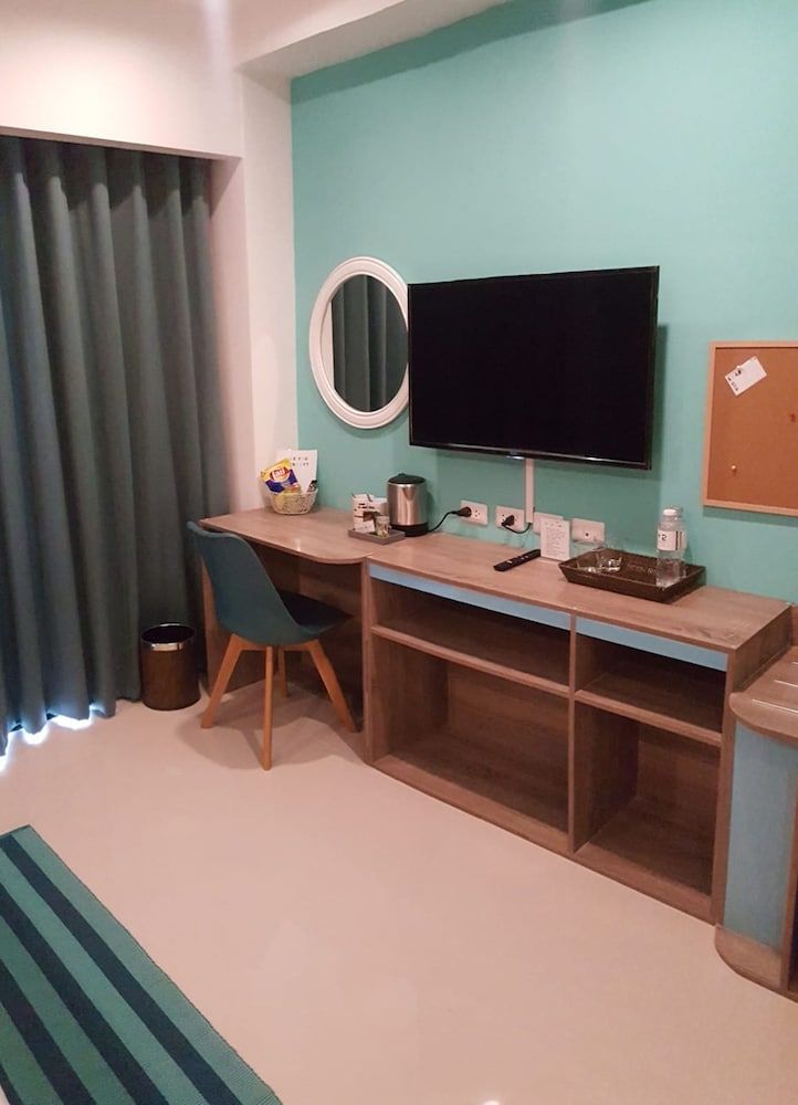 T2 Jomtien Pattaya Superior Twin No Window Room 13