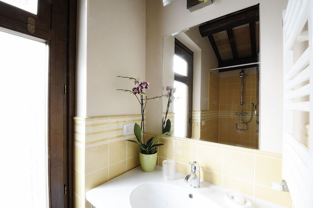 Casa Vera Affittacamere e Appartamenti Camera con terrazzo - Primula 6