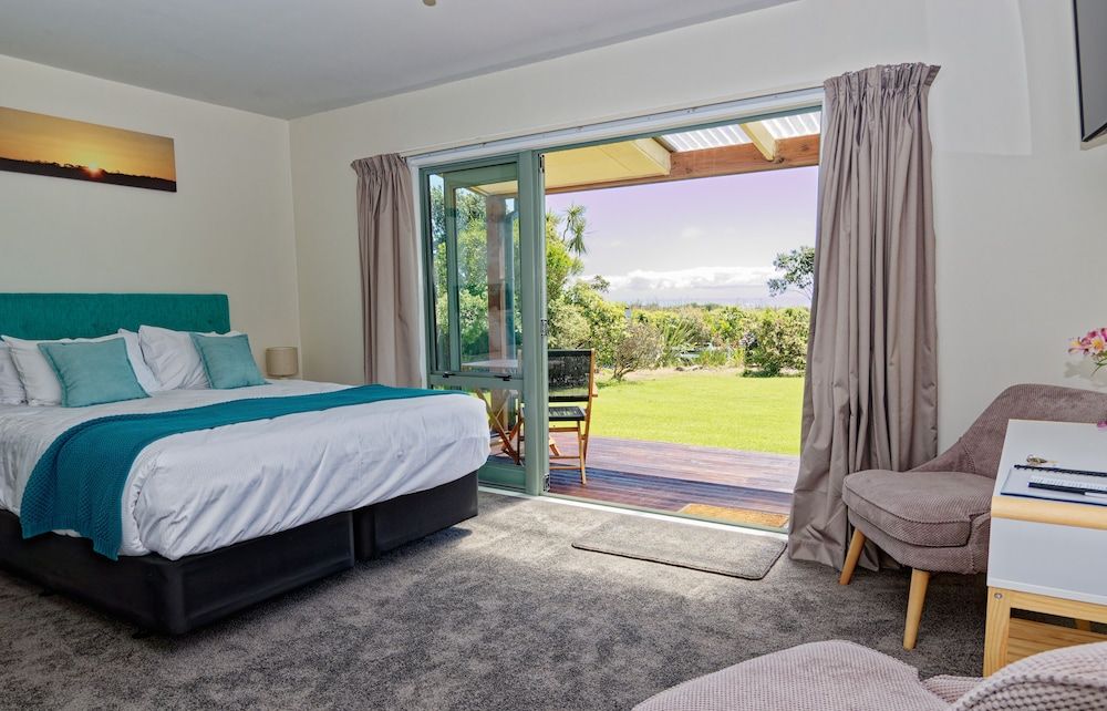 Tasman King Room