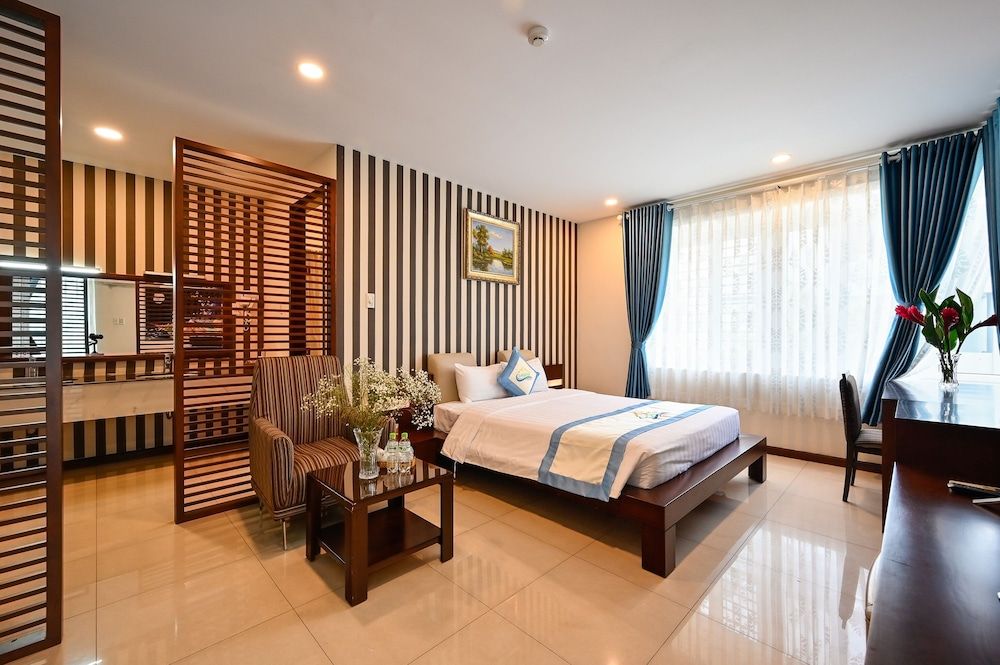 undefined Laguna Hotel