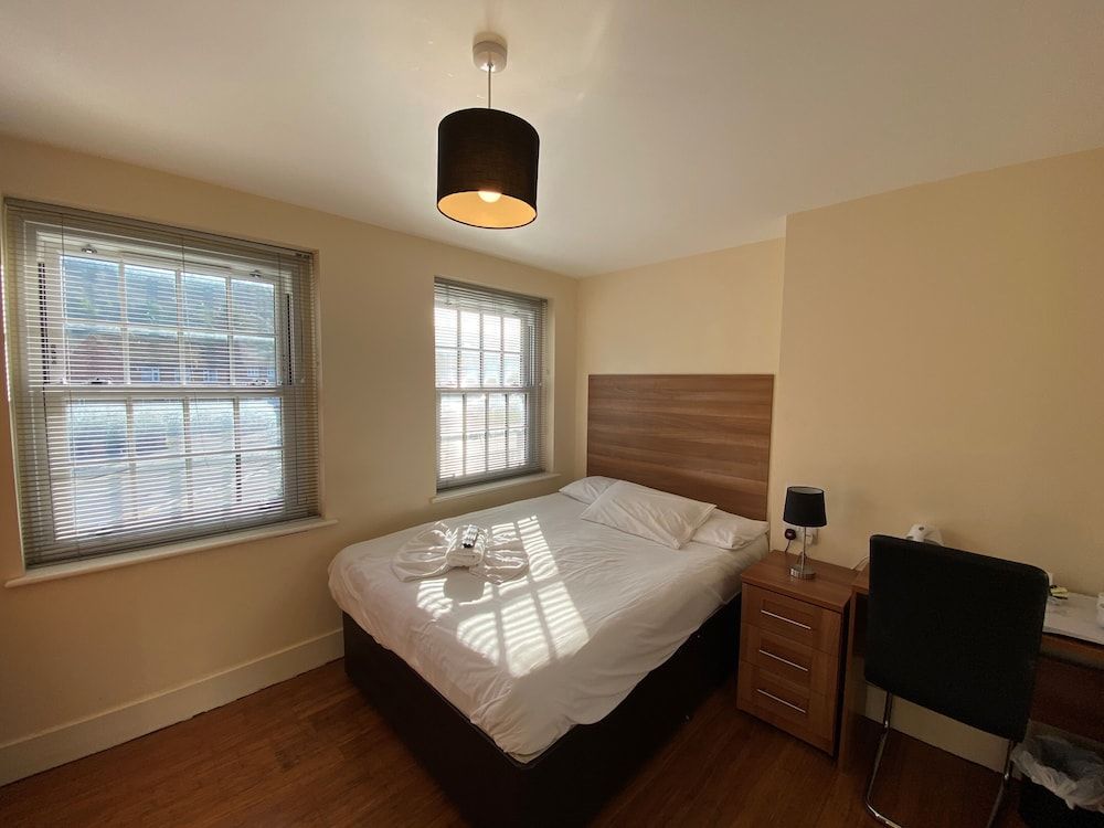 Wendover Arms Double Room 2