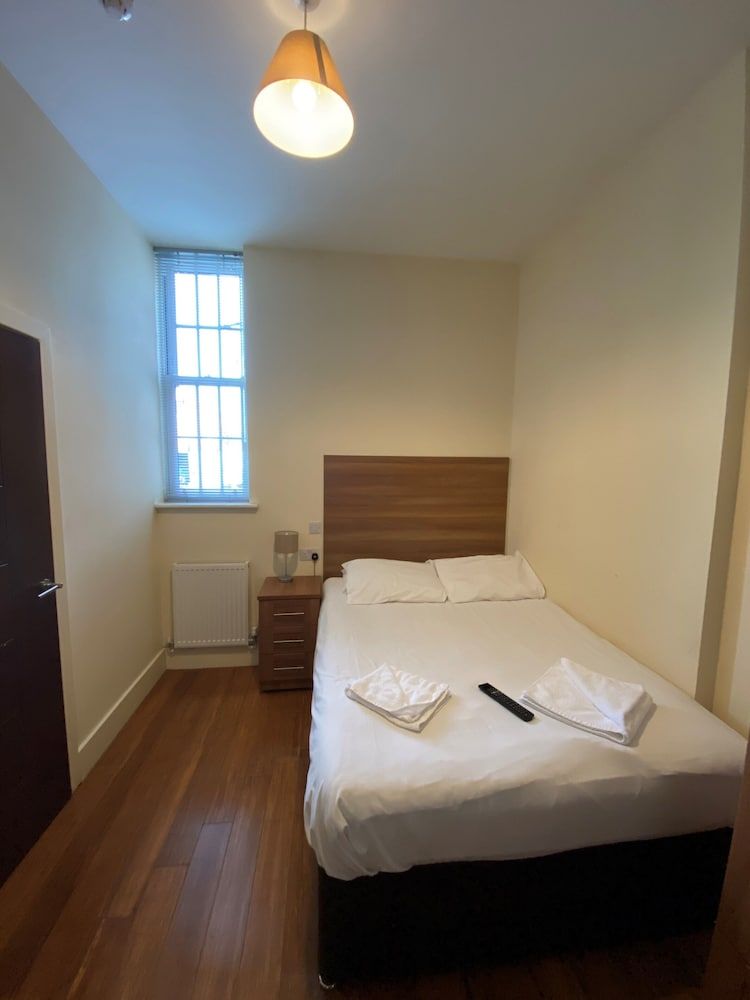 Wendover Arms Double Room 3