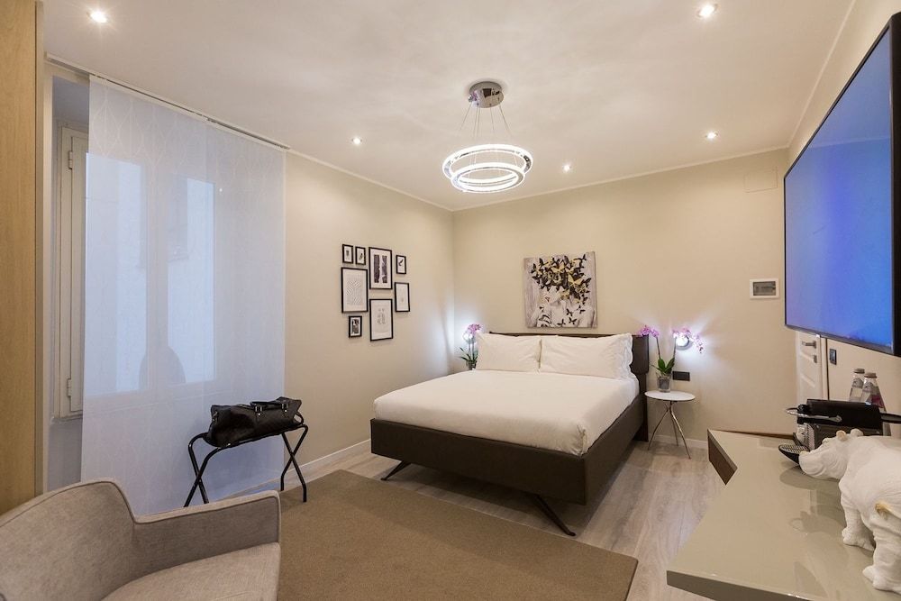 undefined Clementi Portrait 2