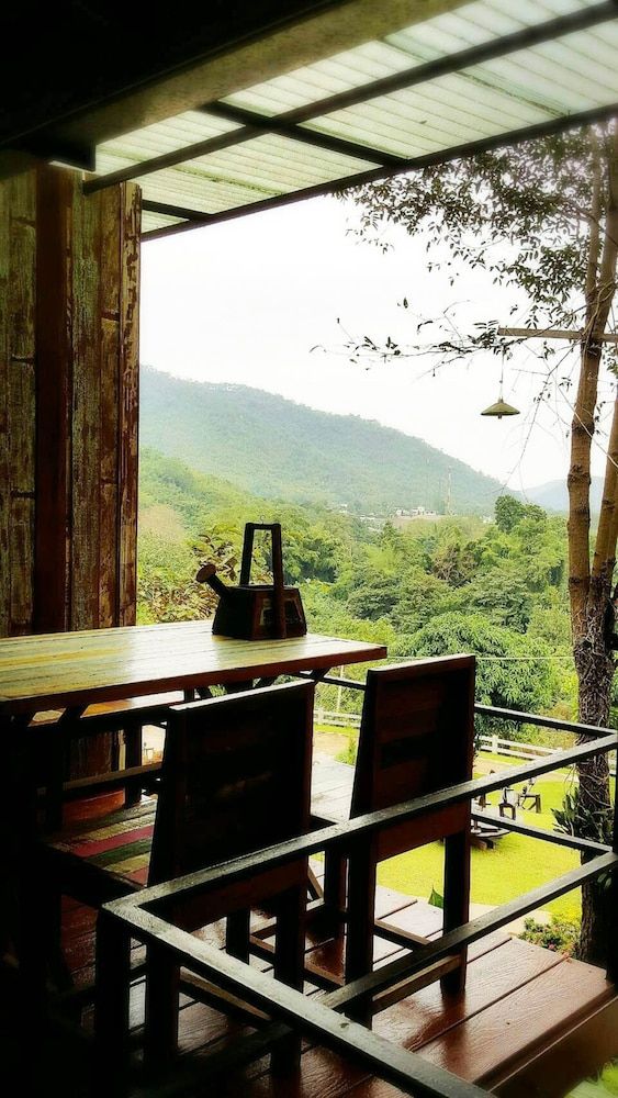 Baan Phuchalianglom Standard Double Room 12