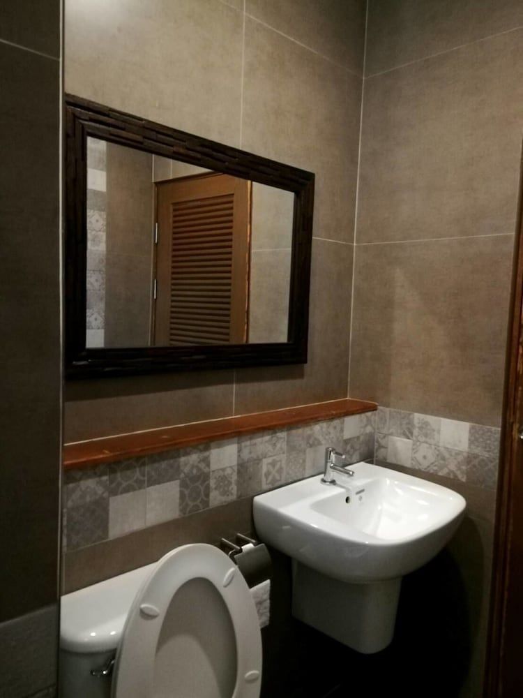 Baan Phuchalianglom Superior Double Room 10