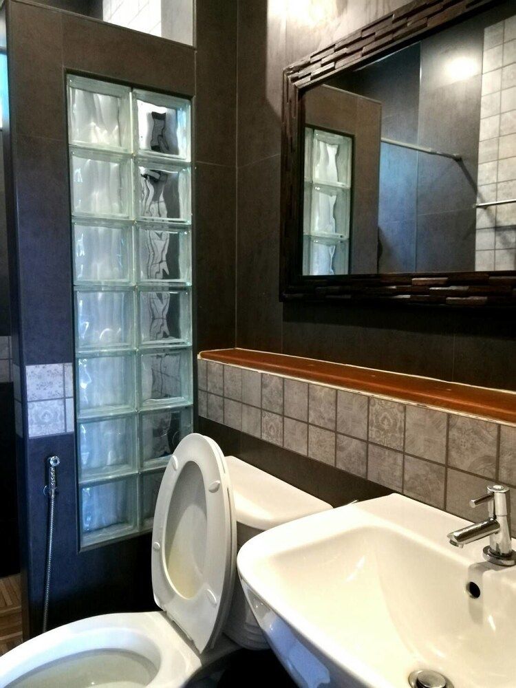 Baan Phuchalianglom Superior Double Room 11