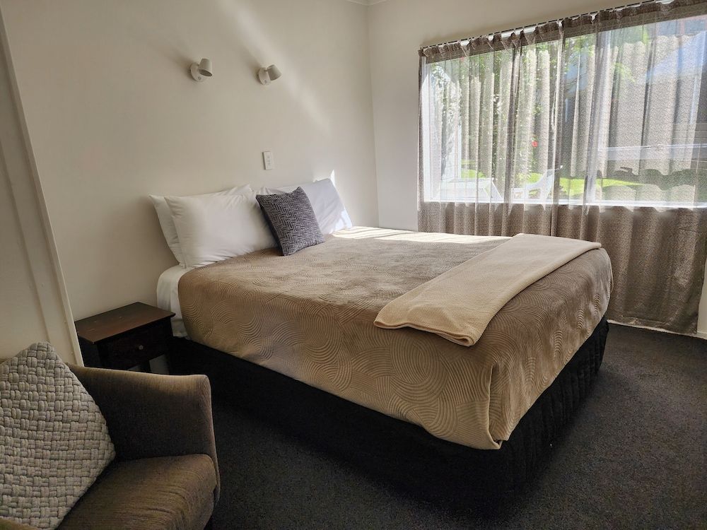 Ohope Beach Motel Apartment, 1 Bedroom, Non Smoking, Garden View 2