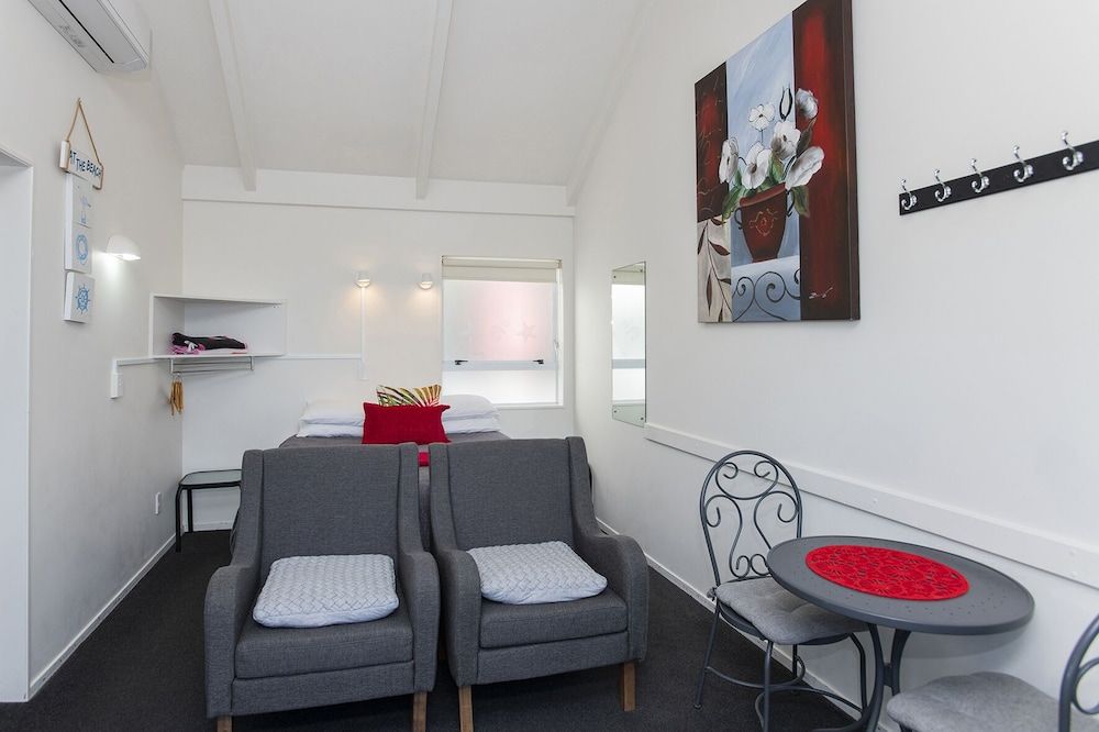 Ohope Beach Motel Queen Accessible Studio 9