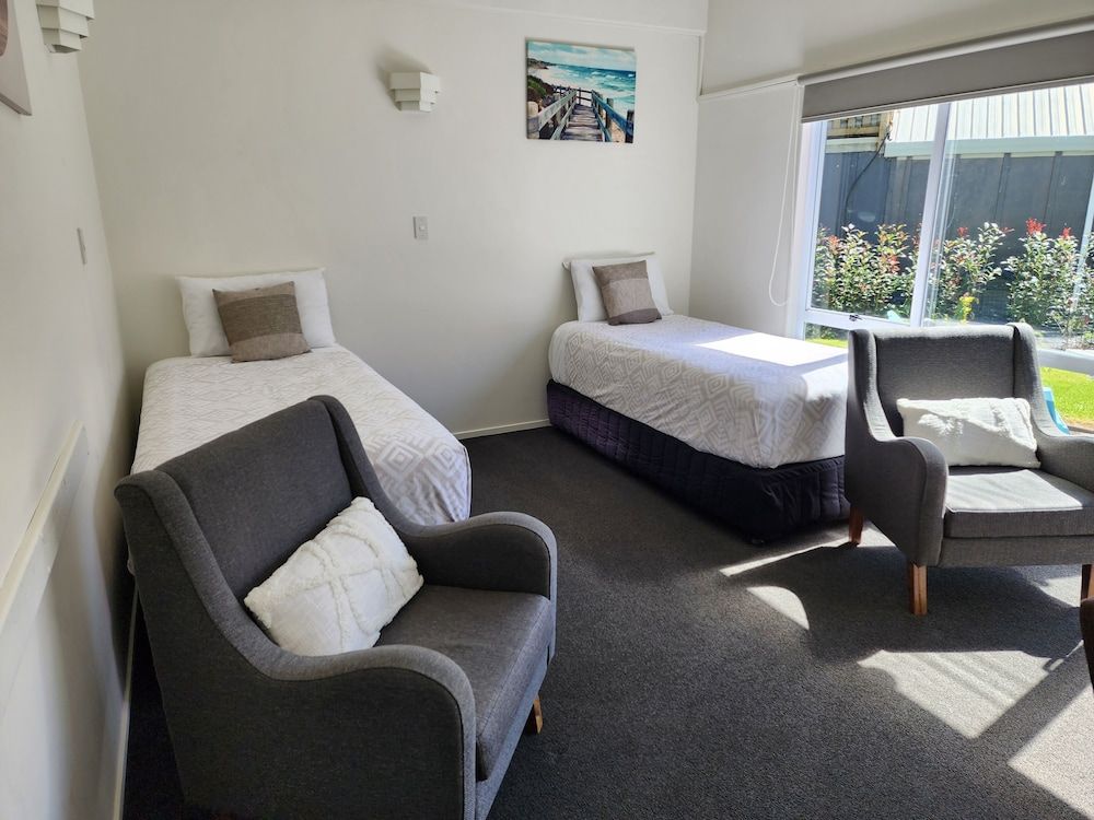 Ohope Beach Motel Apartment, 1 Bedroom, Non Smoking, Garden View 6
