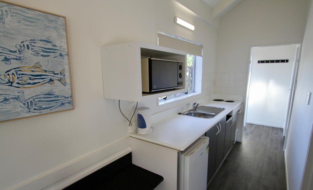 Ohope Beach Motel Apartment, 1 Bedroom, Non Smoking, Garden View 13